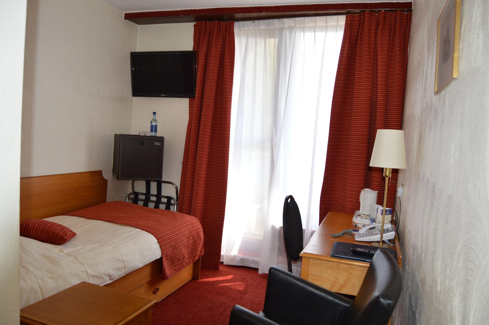 Hotel Les 3 Cles Gembloux Zewnętrze zdjęcie