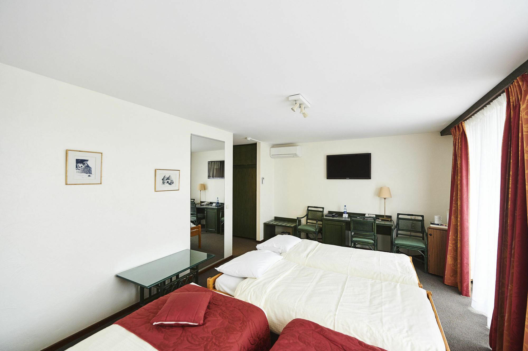 Hotel Les 3 Cles Gembloux Zewnętrze zdjęcie